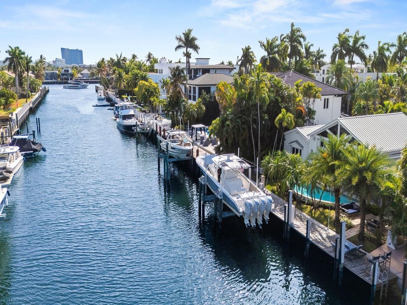 Charming Key West-style waterfront residence located on one of - Beach Home for sale in Fort Lauderdale, Florida on Beachhouse.com