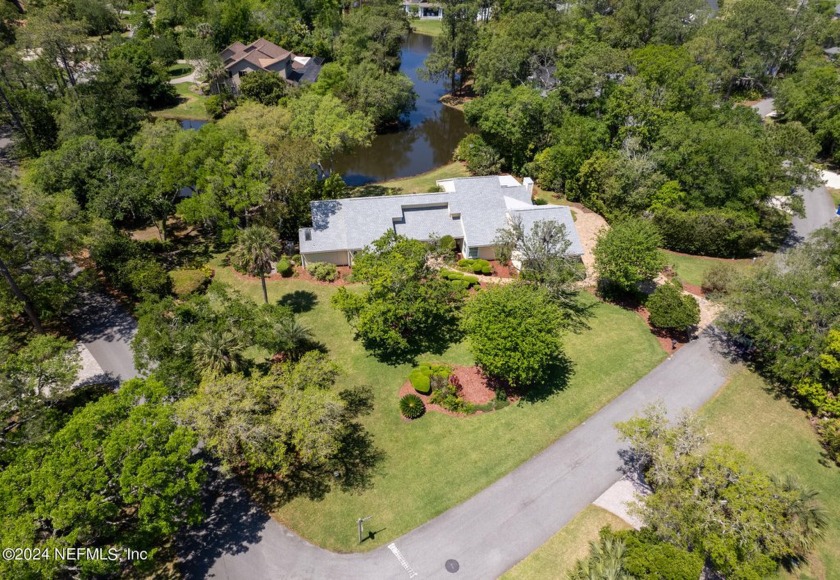 NEW ROOF!Step inside this TURN KEY 3400 Sq ft Marsh Landing CC 1 - Beach Home for sale in Ponte Vedra Beach, Florida on Beachhouse.com