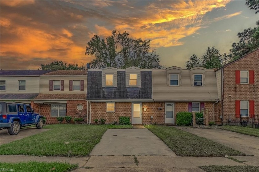 Check out this updated townhouse, centrally located in Virginia - Beach Townhome/Townhouse for sale in Virginia Beach, Virginia on Beachhouse.com