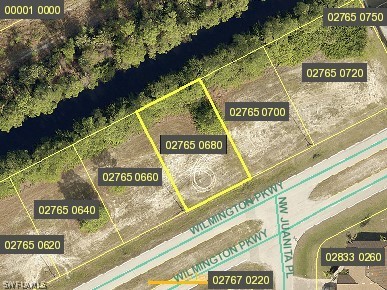 Location location location!! Freshwater canal rear faces - Beach Lot for sale in Cape Coral, Florida on Beachhouse.com