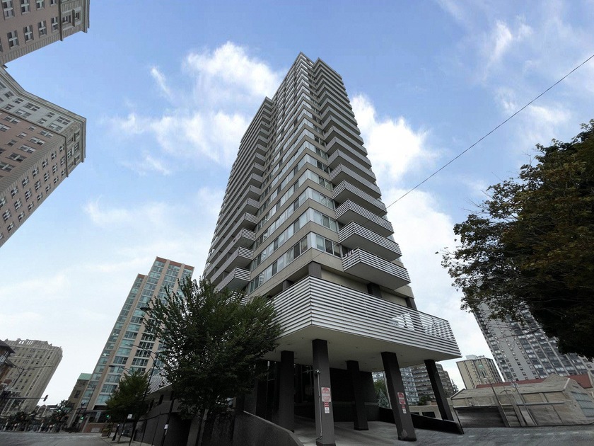 Enjoy the lake and city views from this 14th-floor light-filled - Beach Condo for sale in Chicago, Illinois on Beachhouse.com