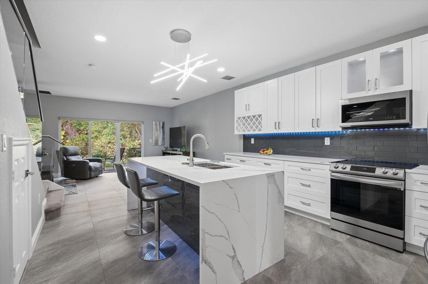 Welcome to 2507 NW 31st Court in Oakland Park - a beautifully - Beach Townhome/Townhouse for sale in Oakland Park, Florida on Beachhouse.com