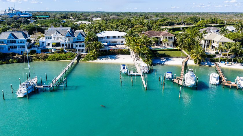 Intracoastal Turquoise Blue Water Estate Home - No views are - Beach Home for sale in Jupiter, Florida on Beachhouse.com