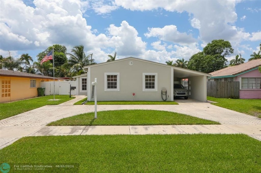 BEAUTIFULLY REMODELED LARGE SINGLE FAMILY HOME ON A GREAT LOT! - Beach Home for sale in Hallandale Beach, Florida on Beachhouse.com