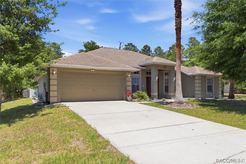 Beautifully updated, this 4-bedroom plus office pool home is - Beach Home for sale in Homosassa, Florida on Beachhouse.com