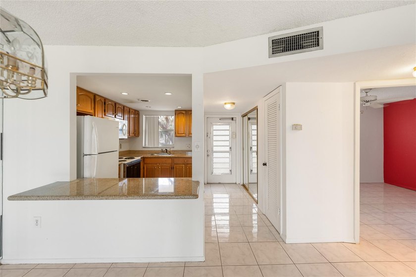Spacious and bright second-floor two-bedroom, two-bath condo - Beach Condo for sale in Sunrise, Florida on Beachhouse.com