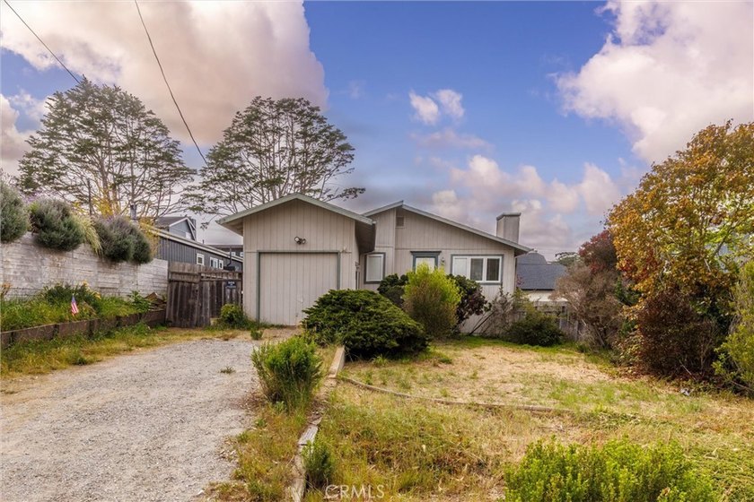Charming 2-bedroom, 1-bath view home offering 796 sq ft of - Beach Home for sale in Los Osos, California on Beachhouse.com
