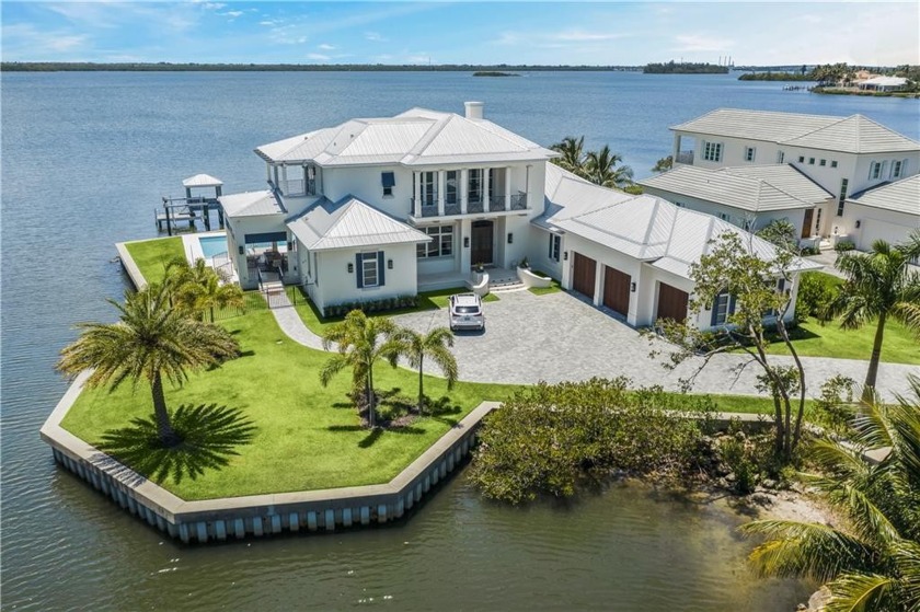 *Masterpiece of Sophistication* Direct Riverfront. 2021 West - Beach Home for sale in Vero Beach, Florida on Beachhouse.com