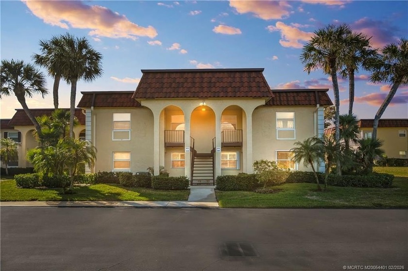 Welcome to Villas on the Green in Jupiter, Florida, a desirable - Beach Condo for sale in Jupiter, Florida on Beachhouse.com