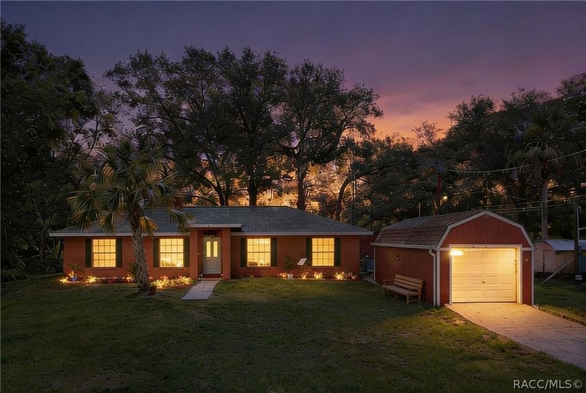 Tired of cookie-cutter neighborhoods and HOA rules? This is the - Beach Home for sale in Inglis, Florida on Beachhouse.com