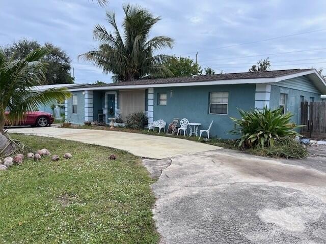 Great home in Legion Heights!  Featuring 3 bed/ 2 bath with a - Beach Home for sale in Jensen Beach, Florida on Beachhouse.com