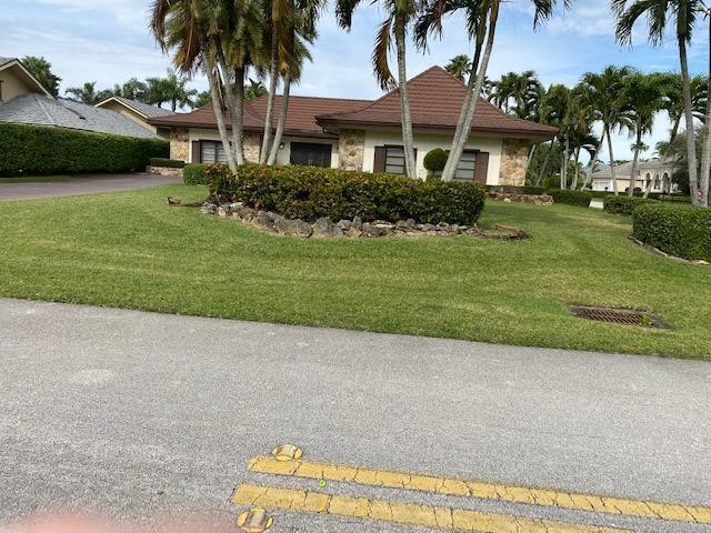 MAJOR PRICE ADJUSGTMENT!!!  TO CLOSE ESTATE SELLERS WANT IT SOLD - Beach Home for sale in Palm Beach Gardens, Florida on Beachhouse.com