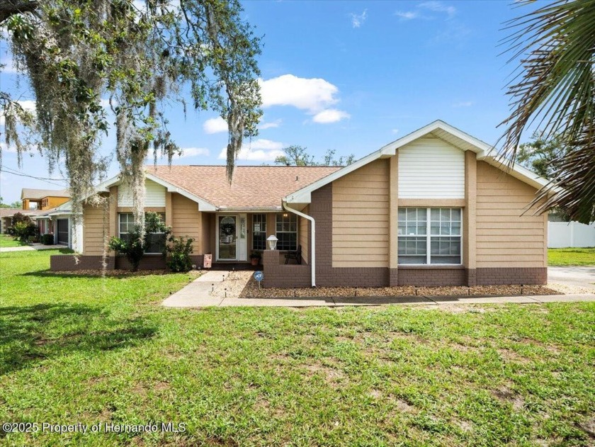 **Seller is offering up to 15,000.00 in closing cost on accepted - Beach Home for sale in Spring Hill, Florida on Beachhouse.com