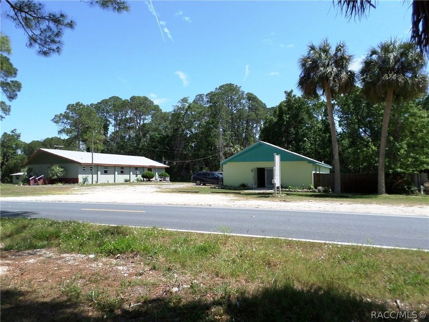 Calling all business visionaries! Now is your opportunity to - Beach Office for sale in Yankeetown, Florida on Beachhouse.com