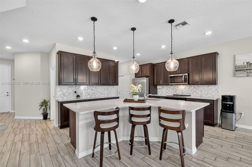 Gorgeous Luxury Townhome in the Highly Sought-After - Beach Townhome/Townhouse for sale in Lake Worth, Florida on Beachhouse.com