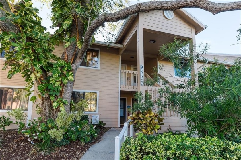 Newly painted and carpeted condo overlooking the golf course - Beach Condo for sale in Sebastian, Florida on Beachhouse.com