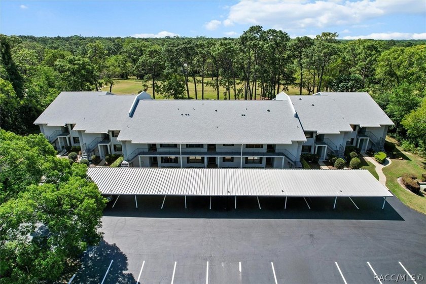 Ground-floor 2-bedroom, 2-bath condominium offering 1,480 square - Beach Condo for sale in Homosassa, Florida on Beachhouse.com