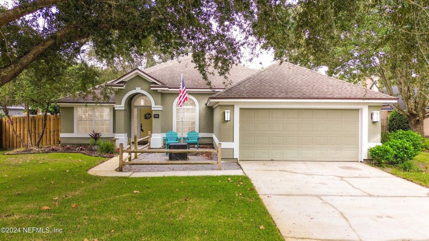 Welcome to this beautifully maintained residence in Ponte Vedra - Beach Home for sale in Ponte Vedra, Florida on Beachhouse.com