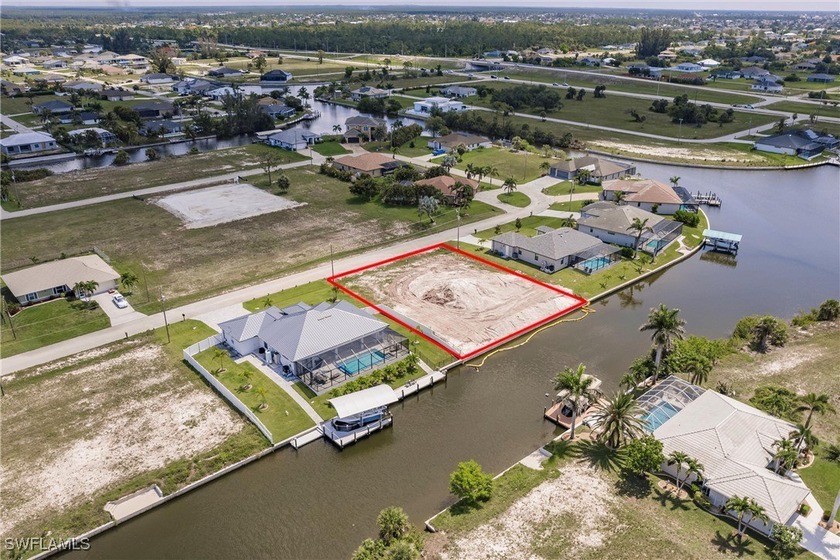 This is least expensive 3-lot site WITH a new seawall ******** - Beach Lot for sale in Cape Coral, Florida on Beachhouse.com