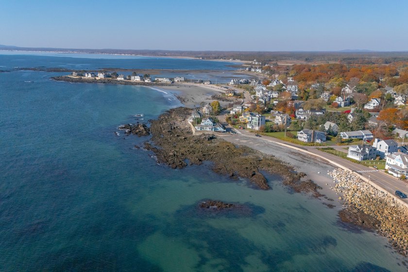 This is the very last vacant and buildable parcel along the - Beach Lot for sale in Kennebunk, Maine on Beachhouse.com