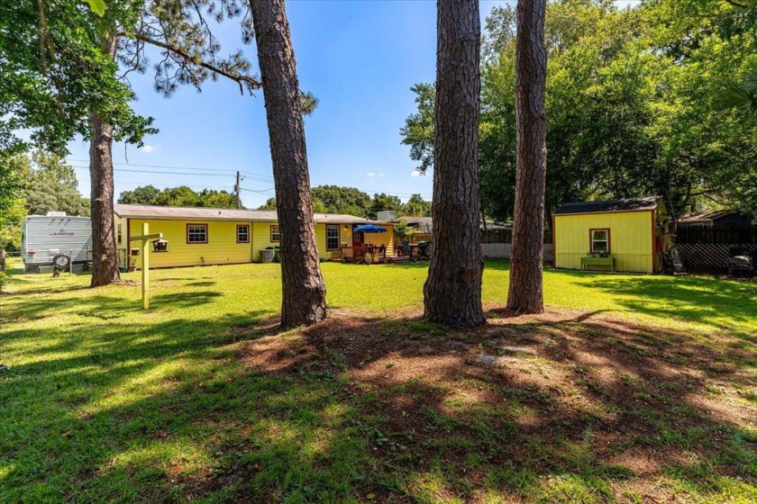 This quaint and well kept home has so much to offer its new - Beach Home for sale in Fort Walton Beach, Florida on Beachhouse.com