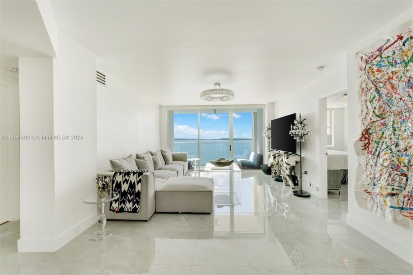 A beautifully renovated 2 Bed/Bath condo at St. Louis on - Beach Condo for sale in Miami, Florida on Beachhouse.com