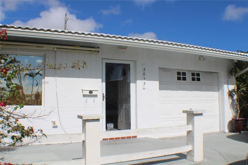 Featuring a desirable split floor plan and multiple open living - Beach Home for sale in Boynton Beach, Florida on Beachhouse.com