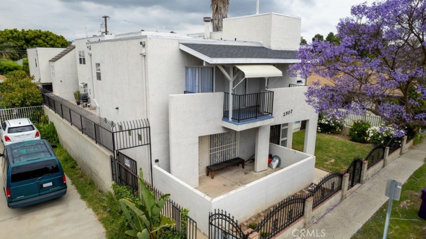 Modern Fourplex with large units property consists of Two 3 - Beach Apartment for sale in Long Beach, California on Beachhouse.com