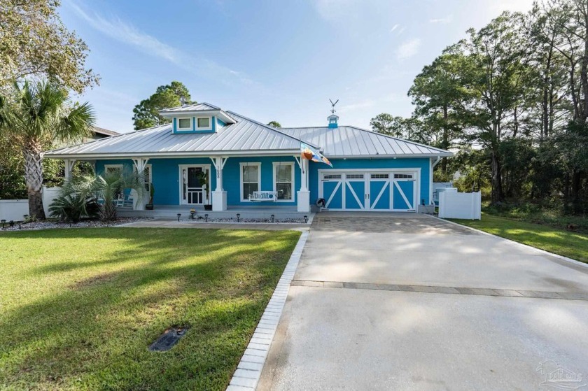 This move-in ready 3-bedroom, 2-bathroom, 1,989 sqft home offers - Beach Home for sale in Gulf Breeze, Florida on Beachhouse.com