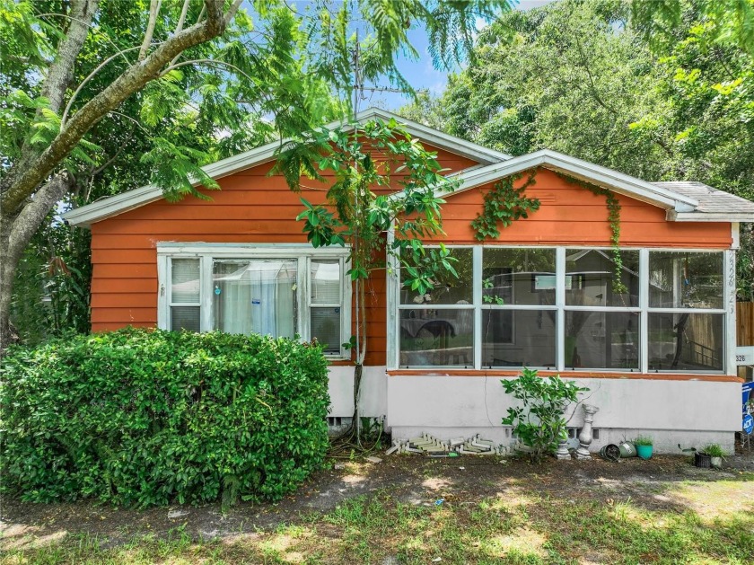 This cozy 3-bedroom, 1-bath starter home offers the perfect - Beach Home for sale in St. Petersburg, Florida on Beachhouse.com