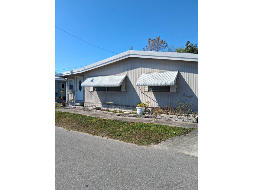 Doublewide  very large 3 bedrooms.55 plus community. Swimming - Beach Lot for sale in St. Petersburg, Florida on Beachhouse.com