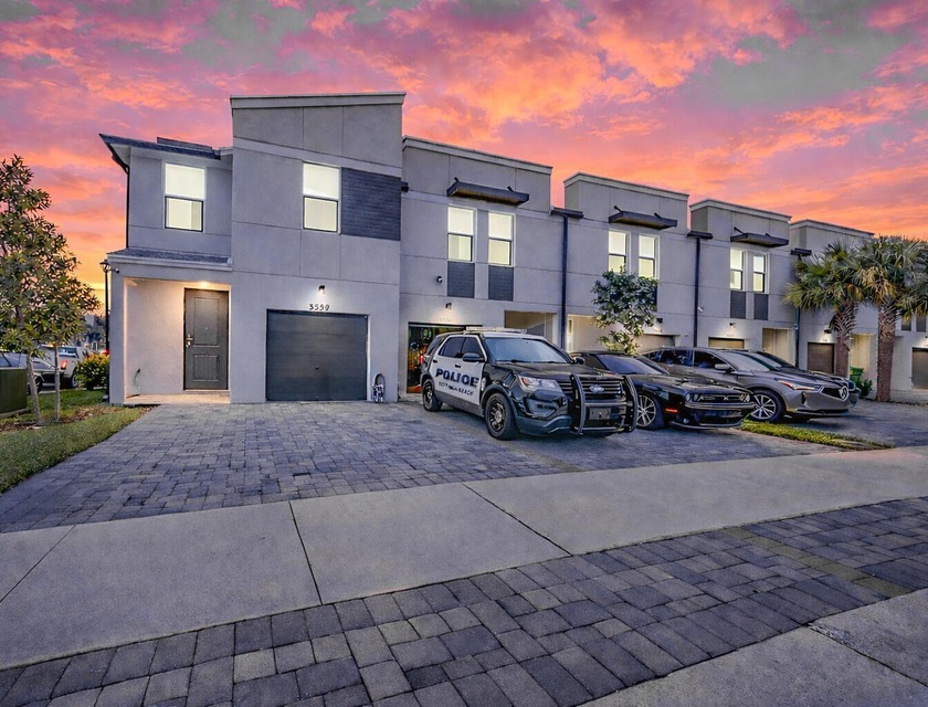 Modern end-unit townhome with 3 beds, 2.5 baths, and a 1-car - Beach Townhome/Townhouse for sale in Palm Springs, Florida on Beachhouse.com