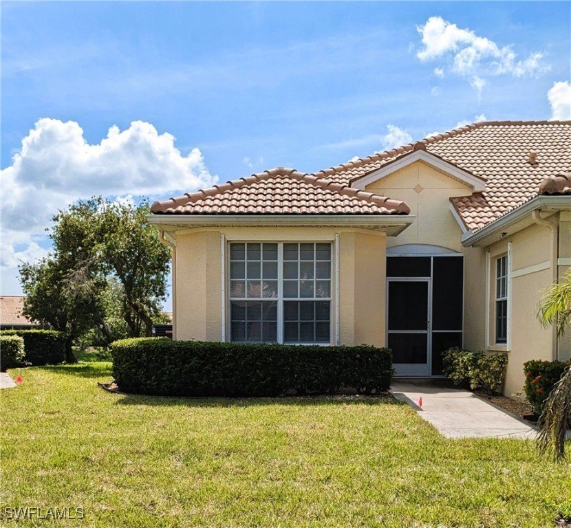 Gorgeous coastal 2 bedroom 2 bathroom attached villa in - Beach Home for sale in Fort Myers, Florida on Beachhouse.com
