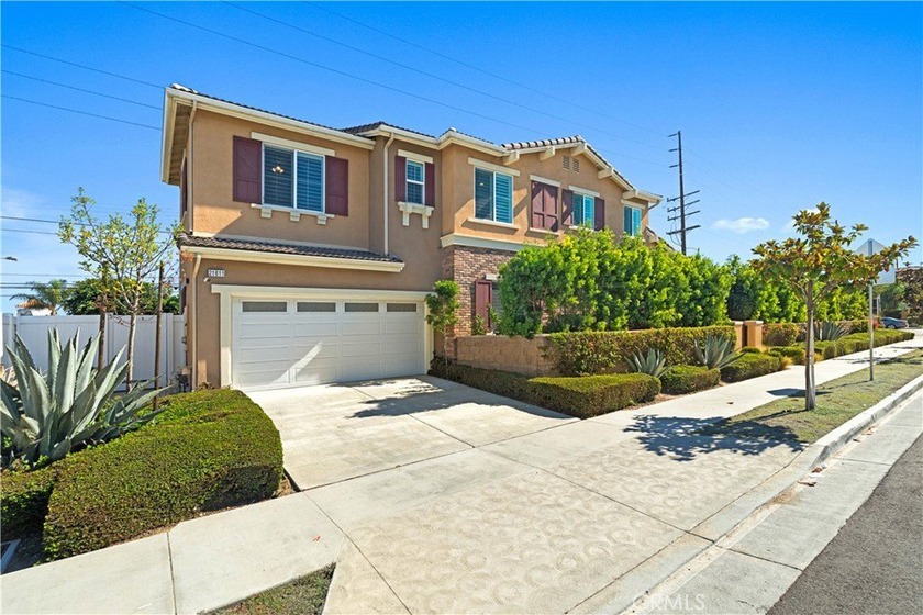 Welcome to your next chapter -- a spacious, light-filled home - Beach Home for sale in Torrance, California on Beachhouse.com