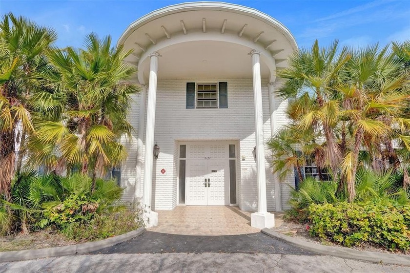 Two bedroom/ Two full bath condo located in the wonderful - Beach Condo for sale in Fort Lauderdale, Florida on Beachhouse.com