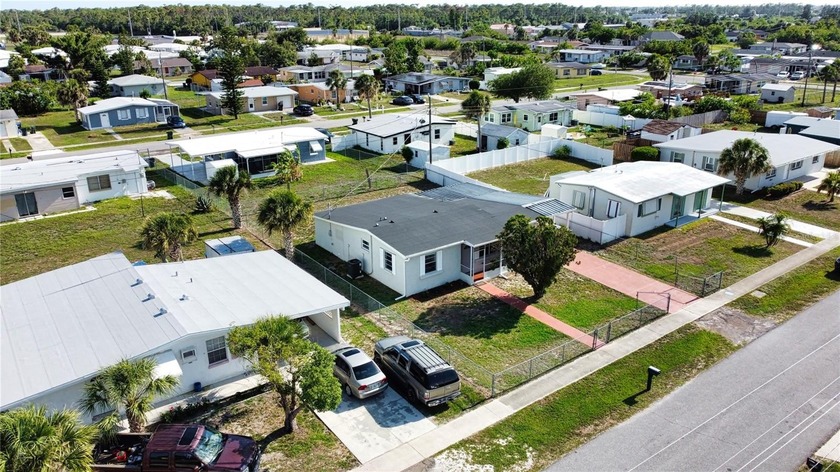 Uncover your perfect oasis in sunny Florida! This stunning - Beach Home for sale in North Port, Florida on Beachhouse.com