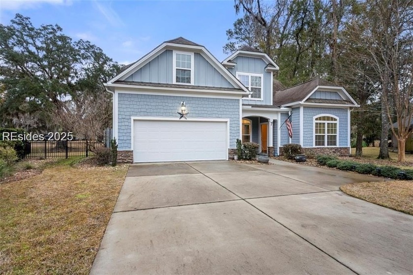 Check out this beautifully appointed 3bd, 2.5 bath home with - Beach Home for sale in Bluffton, South Carolina on Beachhouse.com