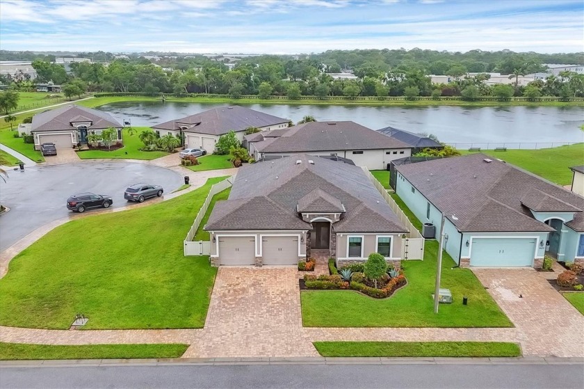 Welcome to your dream home in the heart of Sarasota! Nestled in - Beach Home for sale in Sarasota, Florida on Beachhouse.com