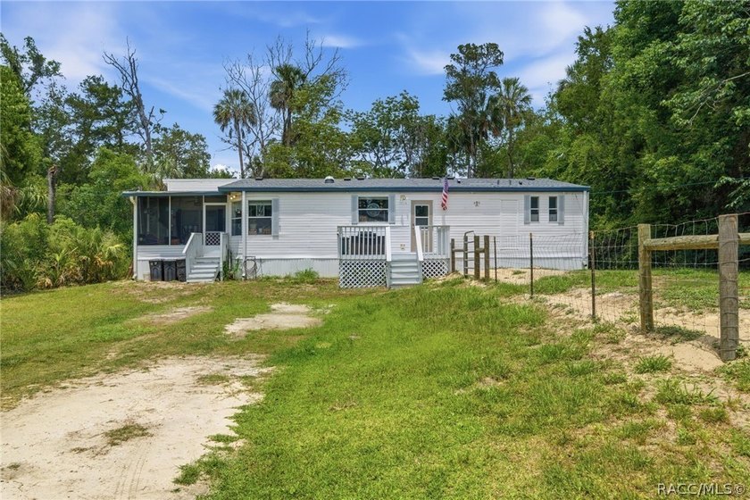 Welcome to the Heart of Old Homosassa - 11065 W Townsend Lane - Beach Home for sale in Homosassa, Florida on Beachhouse.com