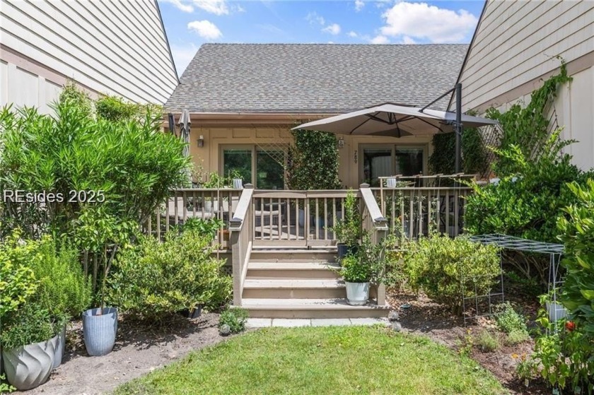 The BEST 2 bedroom 2 bath villa in Queens Grant.This villa truly - Beach Condo for sale in Hilton Head Island, South Carolina on Beachhouse.com