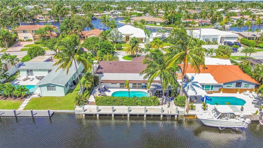 Boater's paradise in Cypress Lake with a new seawall and 70 ft - Beach Home for sale in Pompano Beach, Florida on Beachhouse.com
