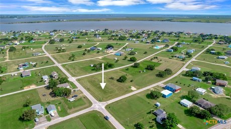 Looking for that perfect coastal community to escape the hustle - Beach Lot for sale in Palacios, Texas on Beachhouse.com