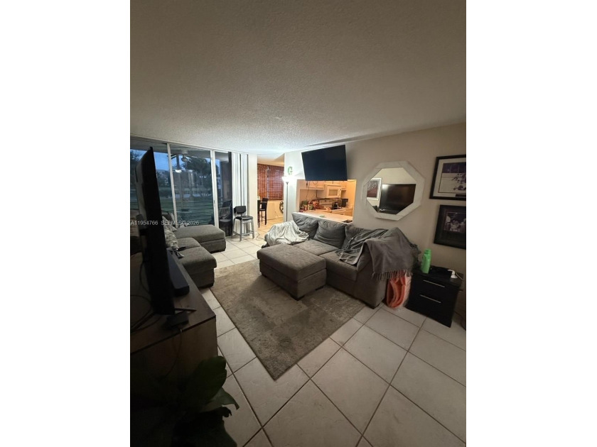 ONE OF THE BEST COMMUNITIES IN THE REGION, WELL RATED SHOOLS AND - Beach Condo for sale in Davie, Florida on Beachhouse.com