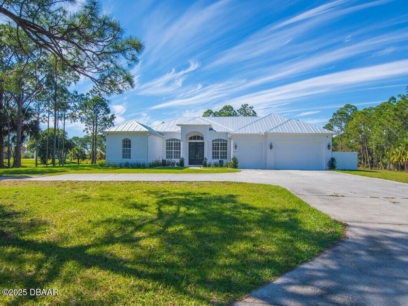 Bring your AIRPLANE with you!! FIVE acres of beautiful land - Beach Home for sale in Vero Beach, Florida on Beachhouse.com