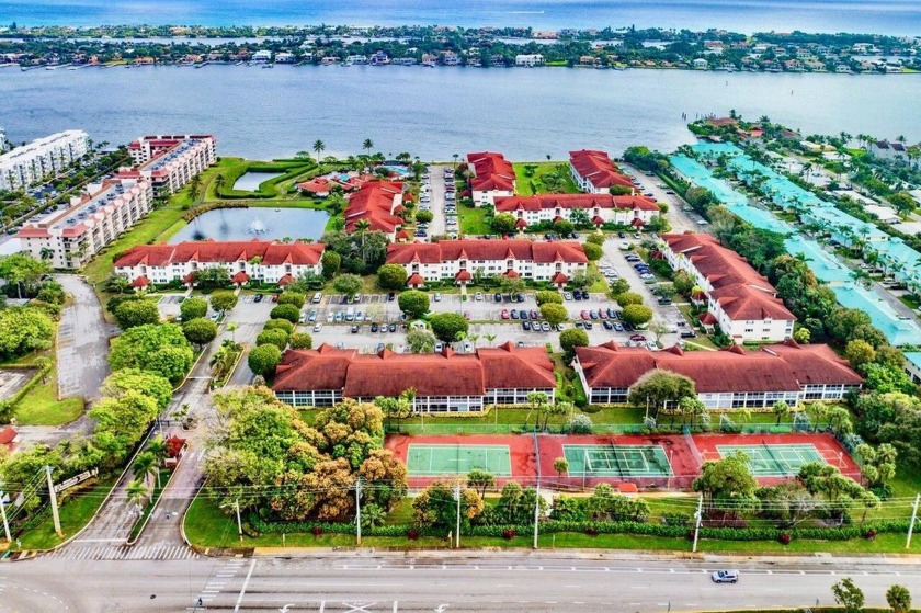 Turnkey apartment ready to move in - the one you have been - Beach Condo for sale in Hypoluxo, Florida on Beachhouse.com