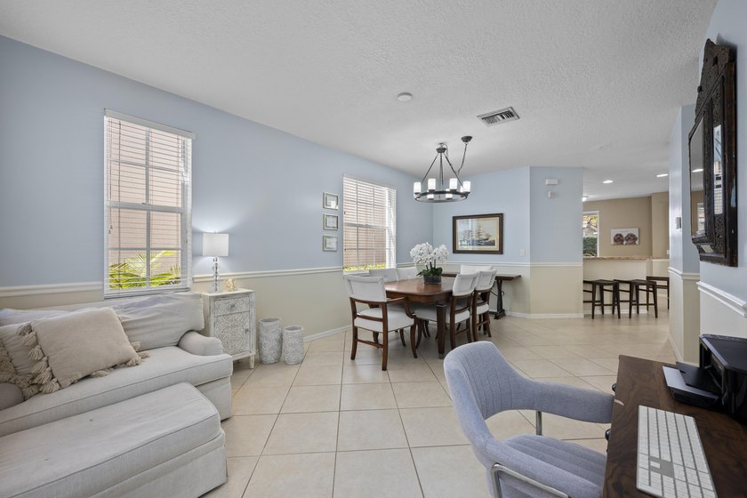 What a Great Deal for this Bright and Spacious, 3 Bedroom Home - Beach Home for sale in Palm Beach Gardens, Florida on Beachhouse.com