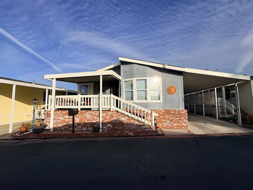 Rancho Huntington is an All-Aged Community. Heated Pool, Sauna - Beach Home for sale in Huntington Beach, California on Beachhouse.com