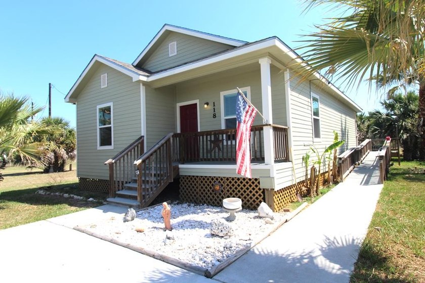 Nestled in the peaceful Copano Cove area, this charming - Beach Home for sale in Rockport, Texas on Beachhouse.com