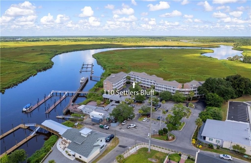 THE PERFECT RETREAT! -Spacious 3-bedroom, 3-bath condo located - Beach Condo for sale in Darien, Georgia on Beachhouse.com