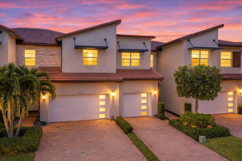 Just reduced and ready for immediate sale. Located in sought - Beach Townhome/Townhouse for sale in Lake Worth, Florida on Beachhouse.com